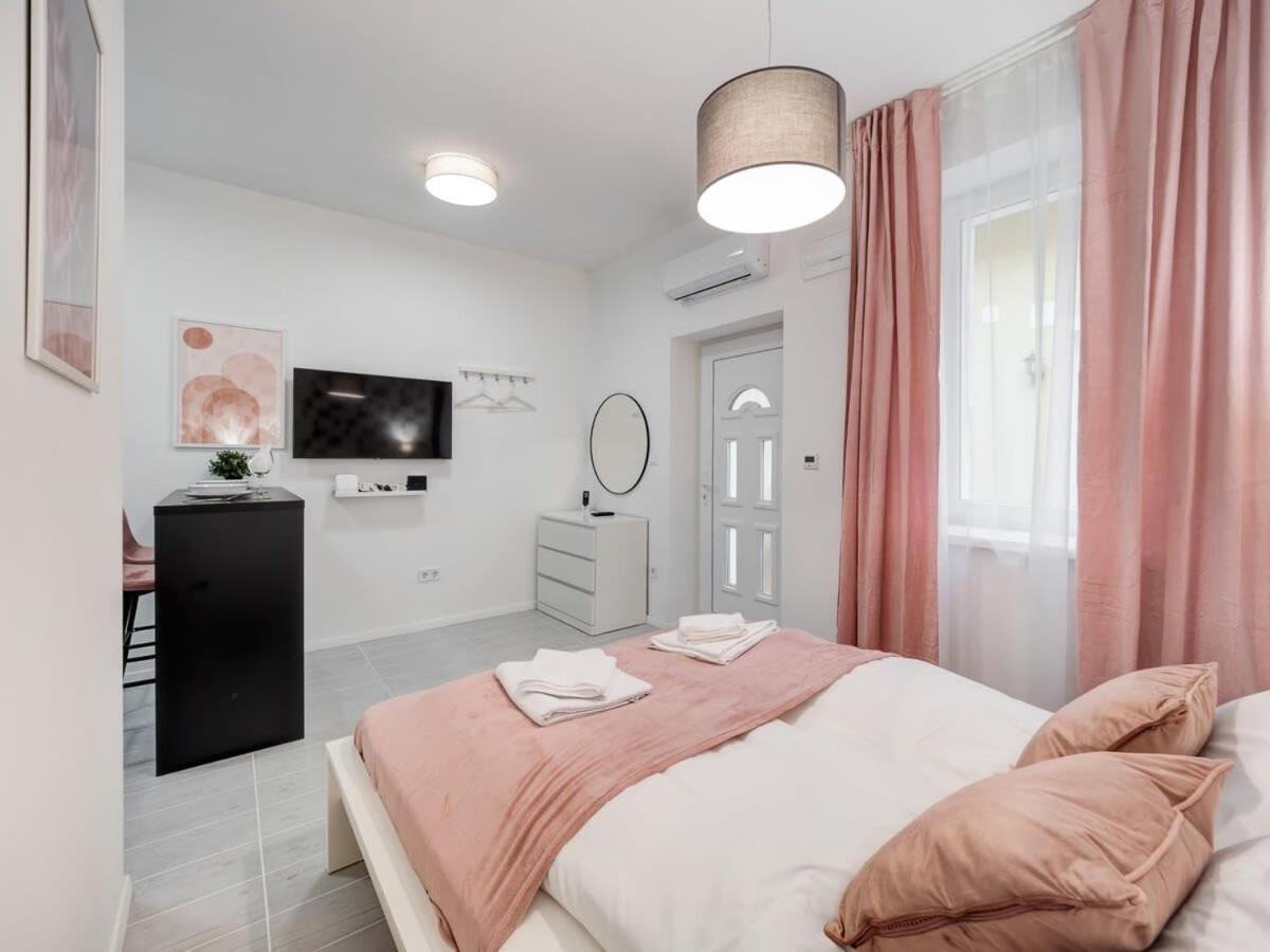 Cute Central Studio With Ac Budapest Kültér fotó