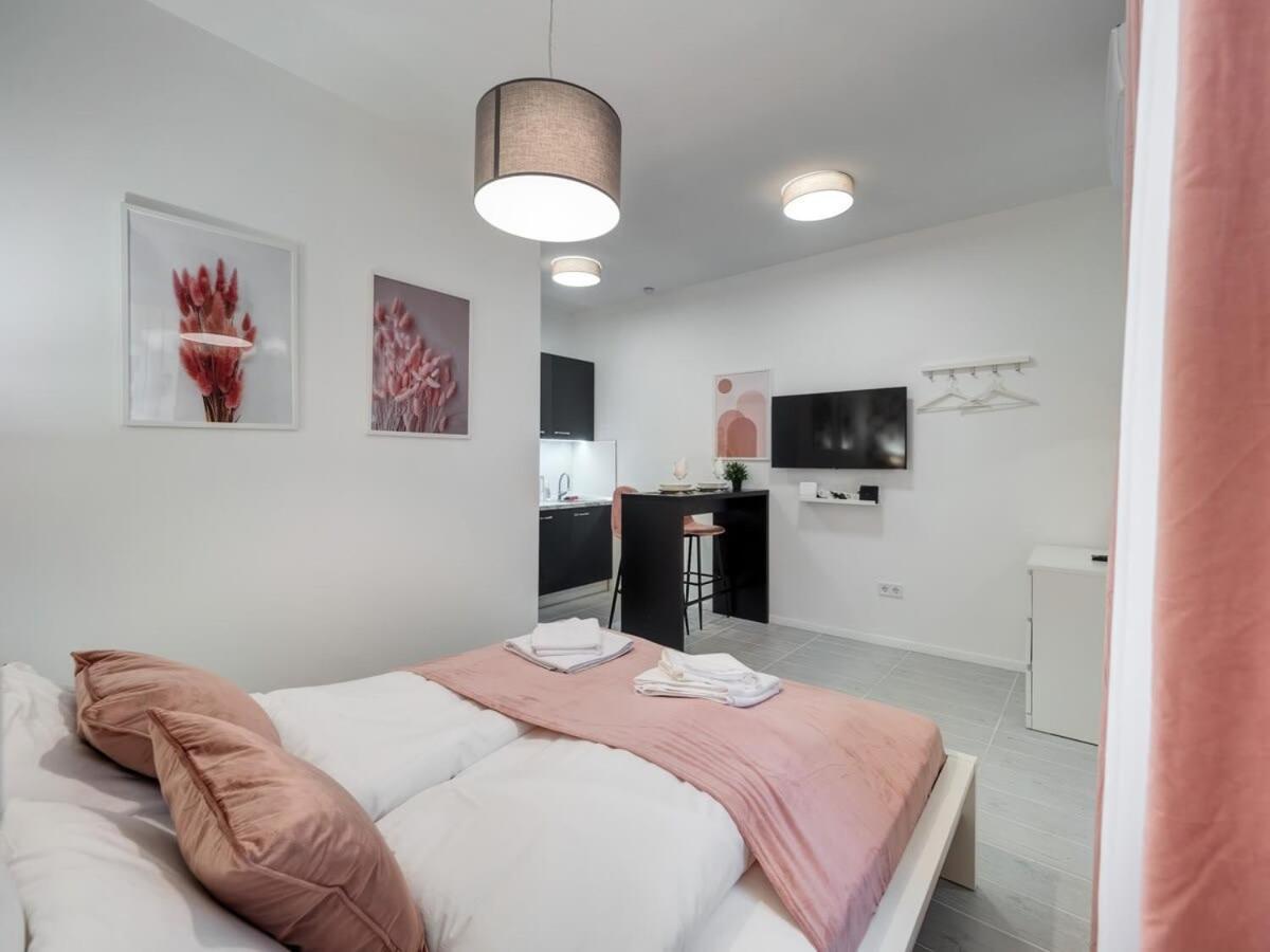 Cute Central Studio With Ac Budapest Kültér fotó